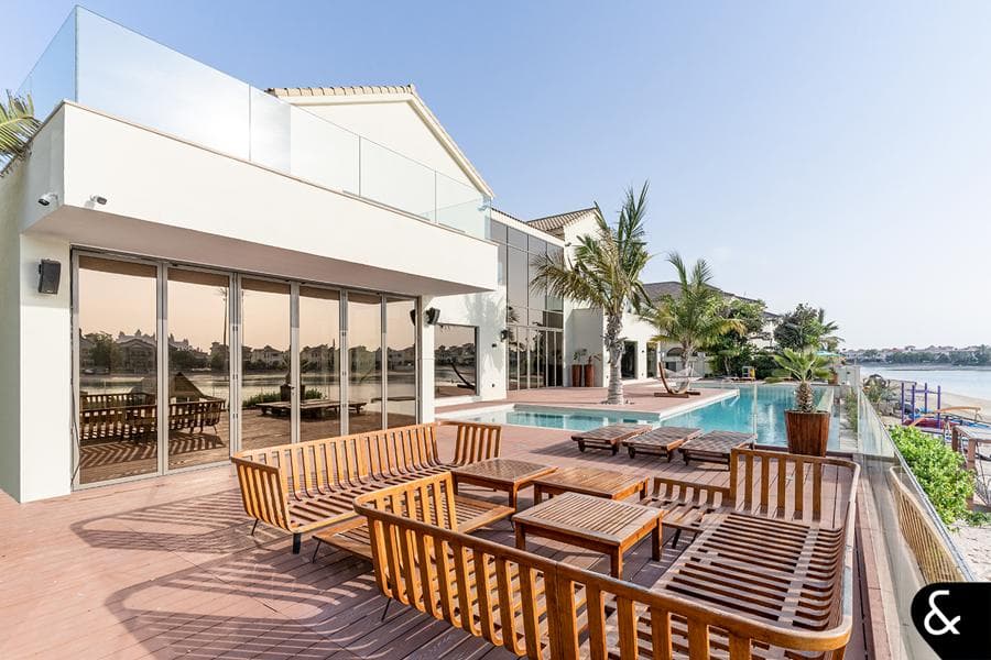 Signature Villas Frond D Gallery