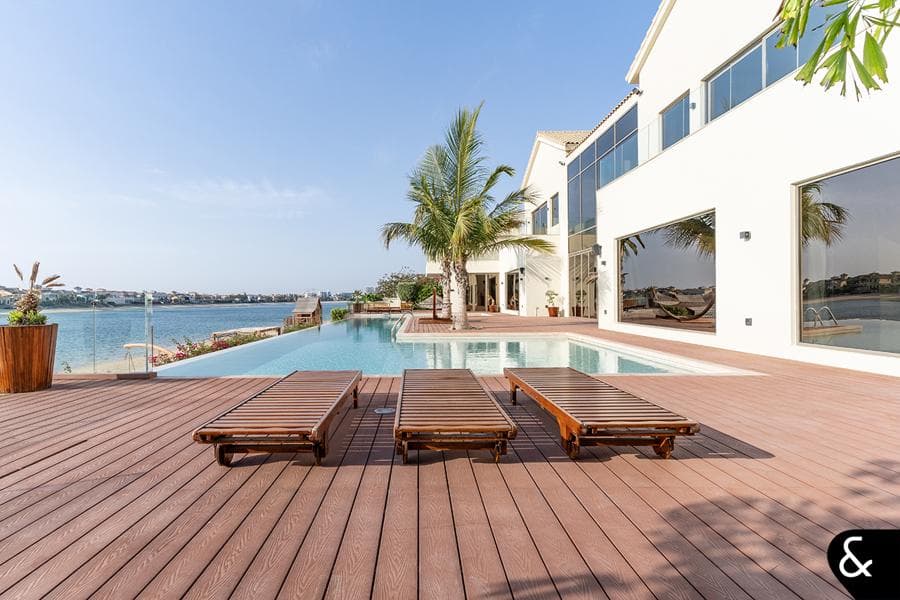 Signature Villas Frond D Gallery