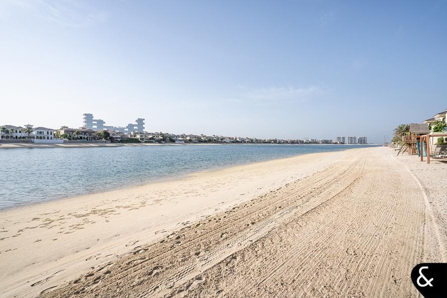 Signature Villas Frond D Gallery