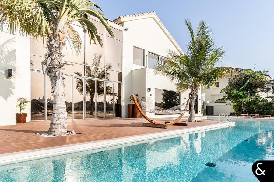 Signature Villas Frond D Gallery